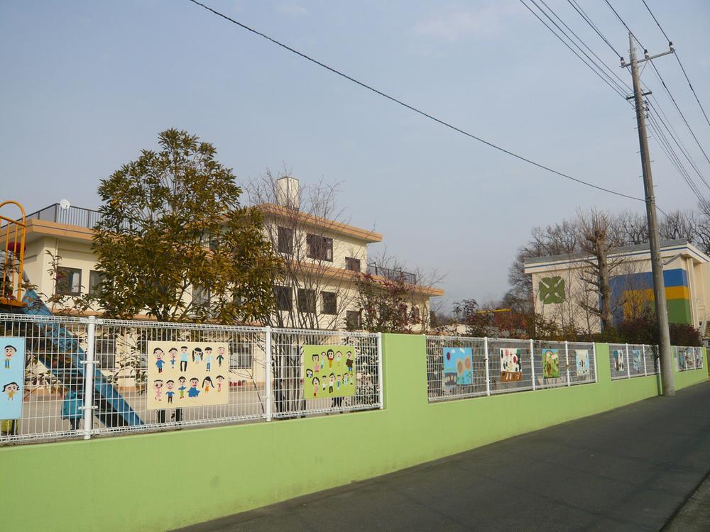 kindergarten ・ Nursery. Meshing to kindergarten 566m