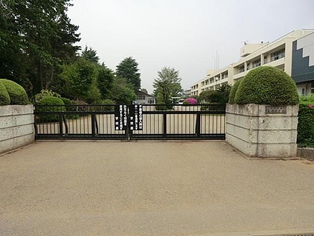 Junior high school. Nagareyama Municipal Southern Junior High School