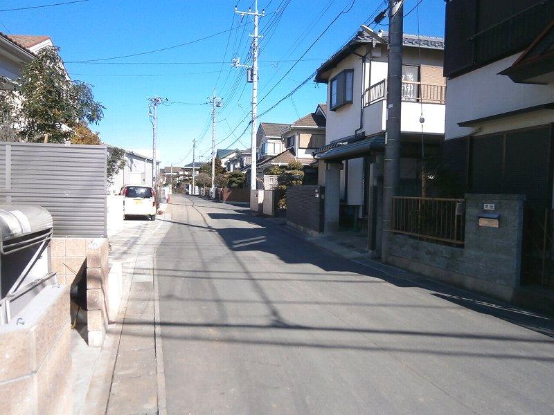 Local photos, including front road. Local (February 2013) Shooting