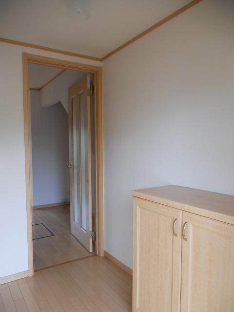 Entrance. Local (January 2013) Shooting