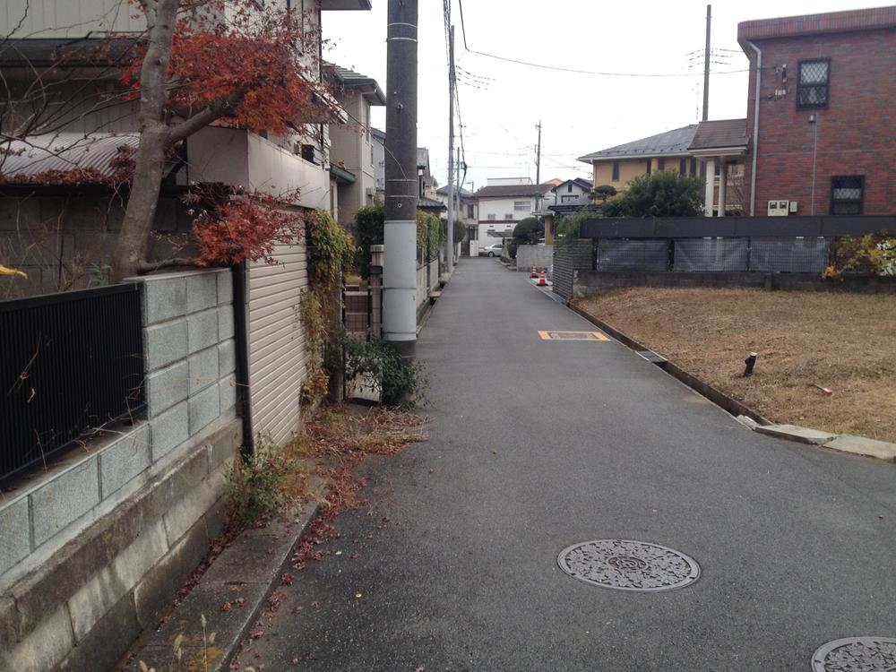 Local photos, including front road. Local (12 May 2013) Shooting