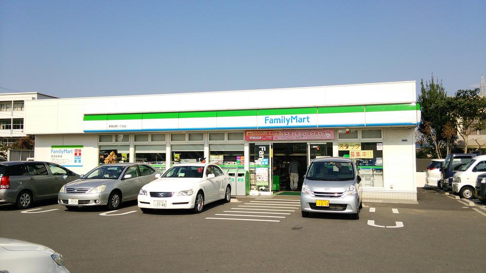 Convenience store. FamilyMart