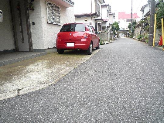 Local photos, including front road. Southeast side of the road