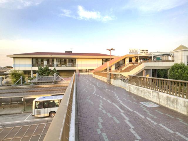 station. 1760m until the JR Sobu Line "Makuharihongo" station