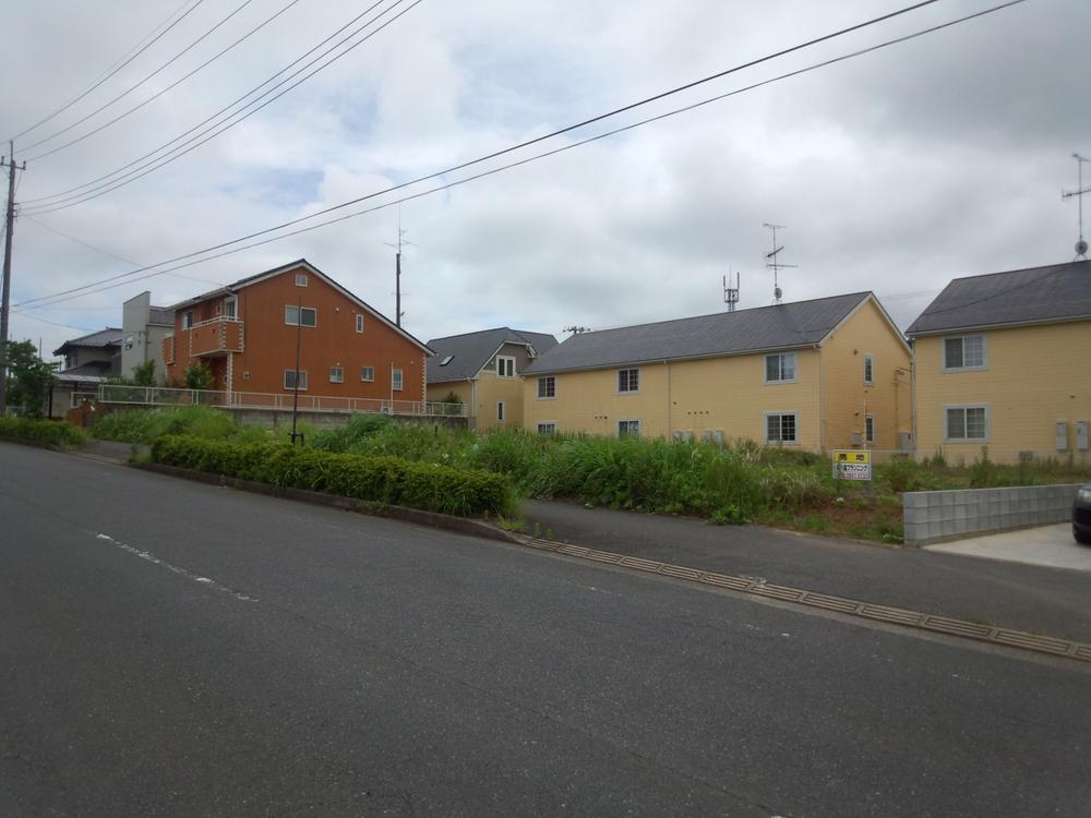 Local photos, including front road. Local (June 2013) Shooting