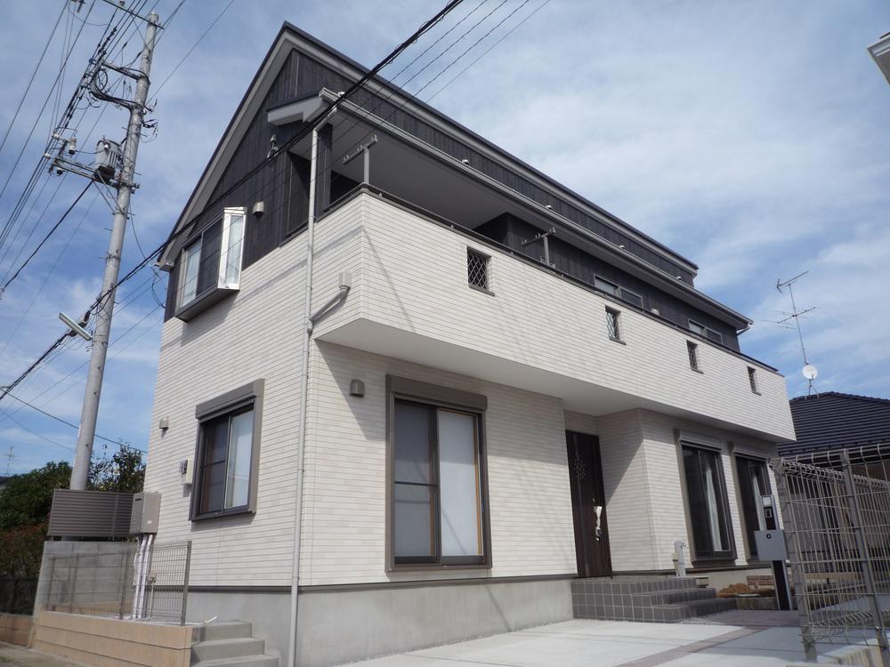 Building plan example (exterior photos). Building plan example