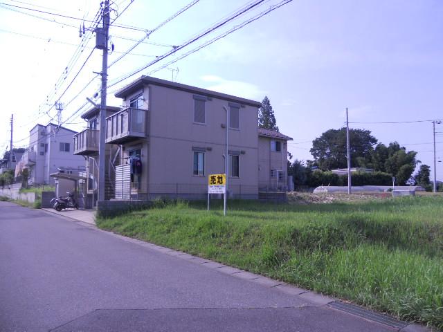 Local photos, including front road. Local (August 2013) Shooting