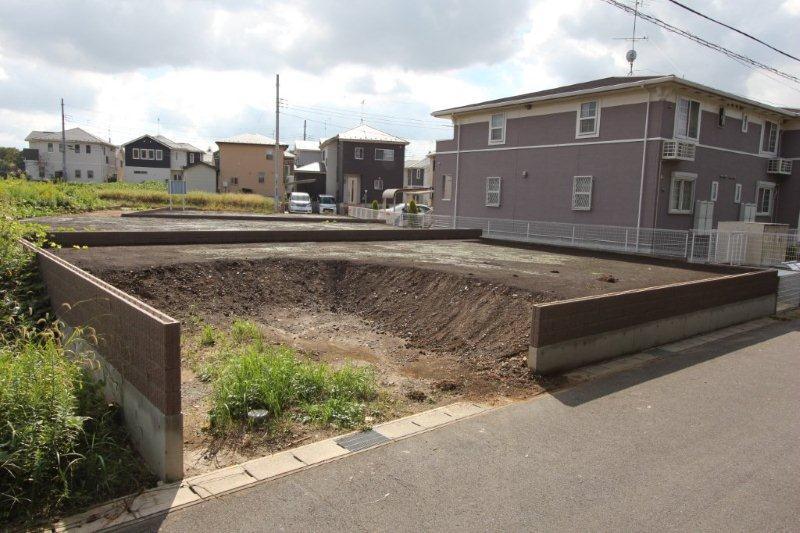 Local photos, including front road