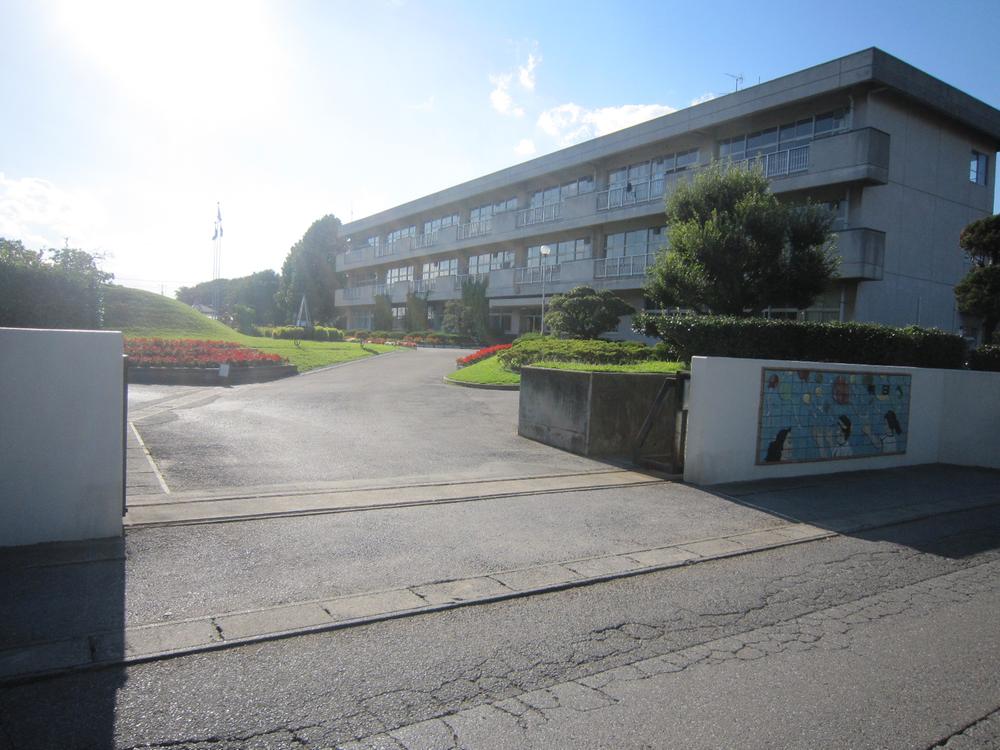 Primary school. 681m to Noda City Yamazaki Elementary School