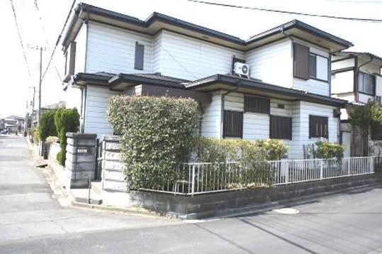 Local photos, including front road. Local Photos