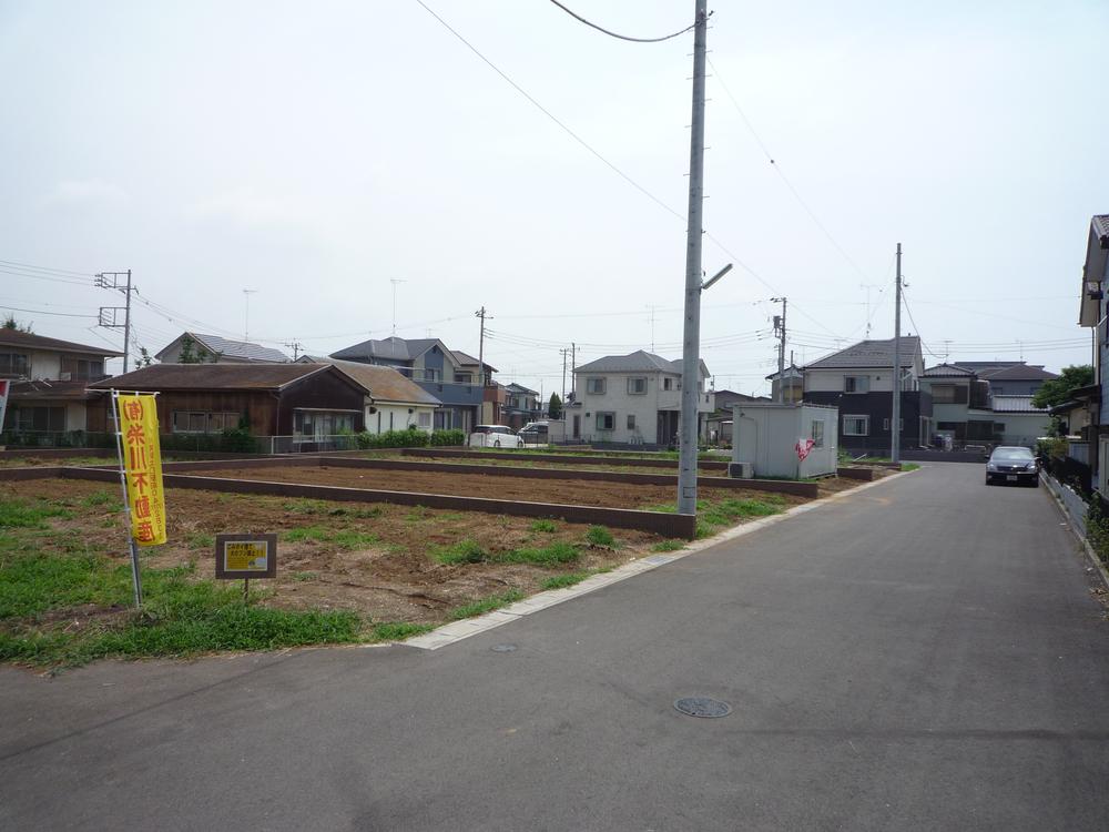 Local photos, including front road. Local shooting