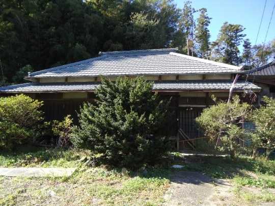Local land photo. Main house