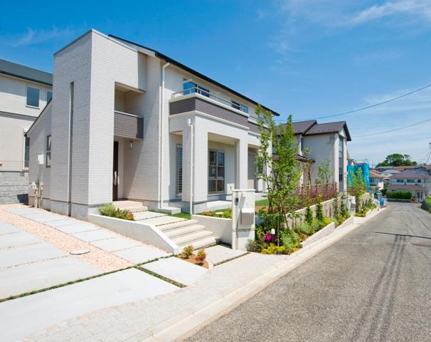 Sale already cityscape photo. Quarter of the "View Garden" a new sale has started. Parks and commercial facilities such as a well-balanced place, During the development towards the town of Smart House.