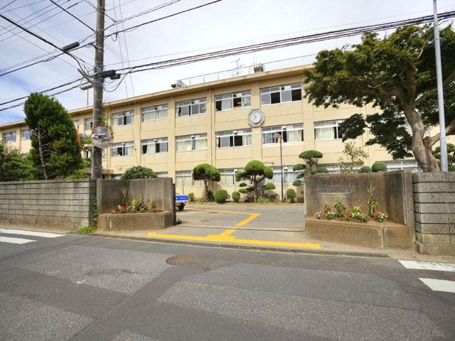 Junior high school. Shizu 1740m until junior high school