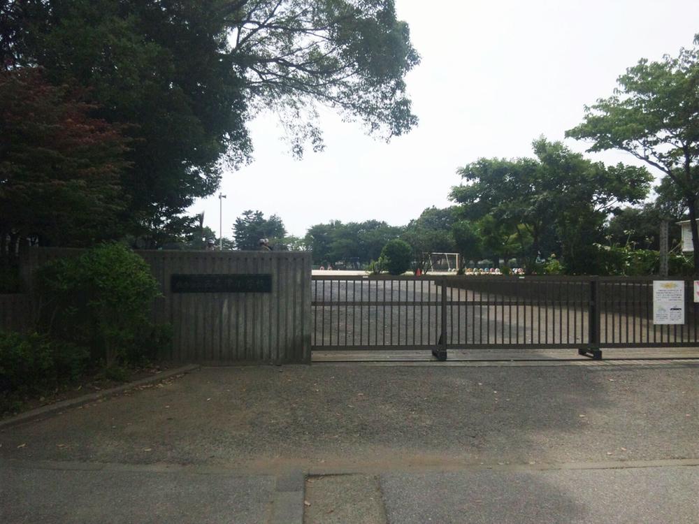Primary school. 897m until Sakura Municipal Nishishizu Elementary School