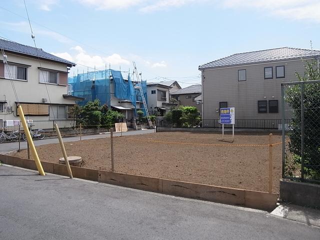 Local land photo. A quiet residential area