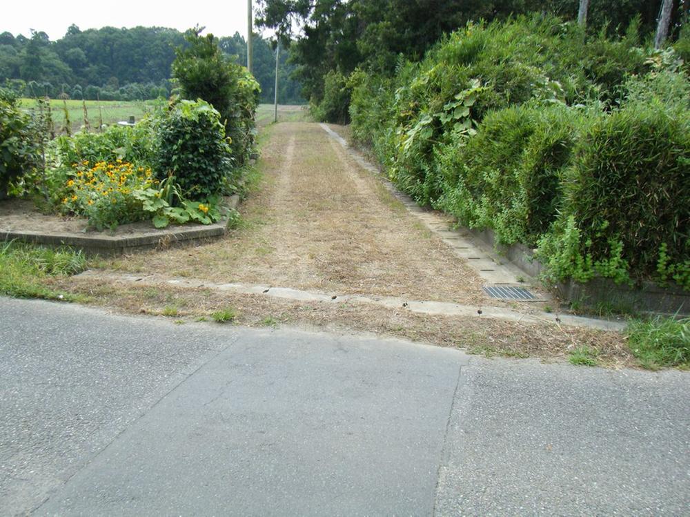 Local photos, including front road. Local (August 2013) Shooting