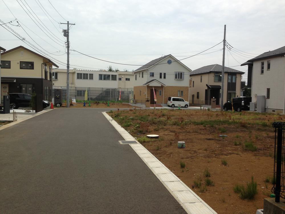 Local photos, including front road. Local (July 2013) Shooting