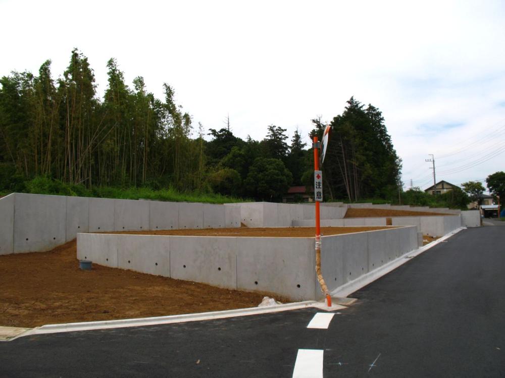 Local photos, including front road. View from the site (July 2013) Shooting