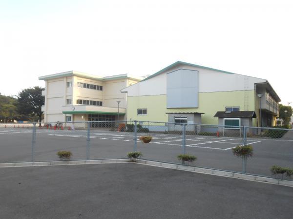 Primary school. Shirai 450m to the third elementary school