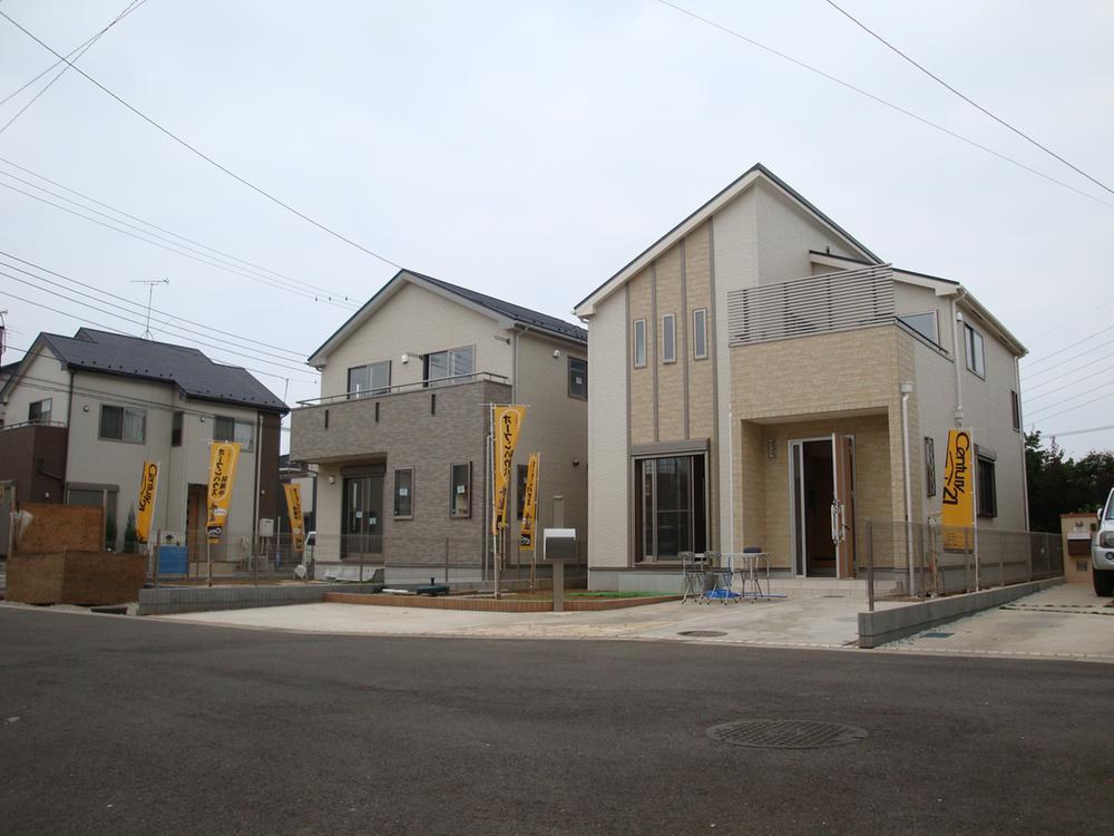 Building plan example (exterior photos). Building exterior construction cases