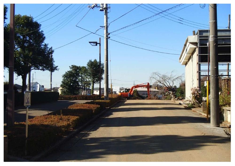 Local photos, including front road. Local entry (December 2014) Shooting