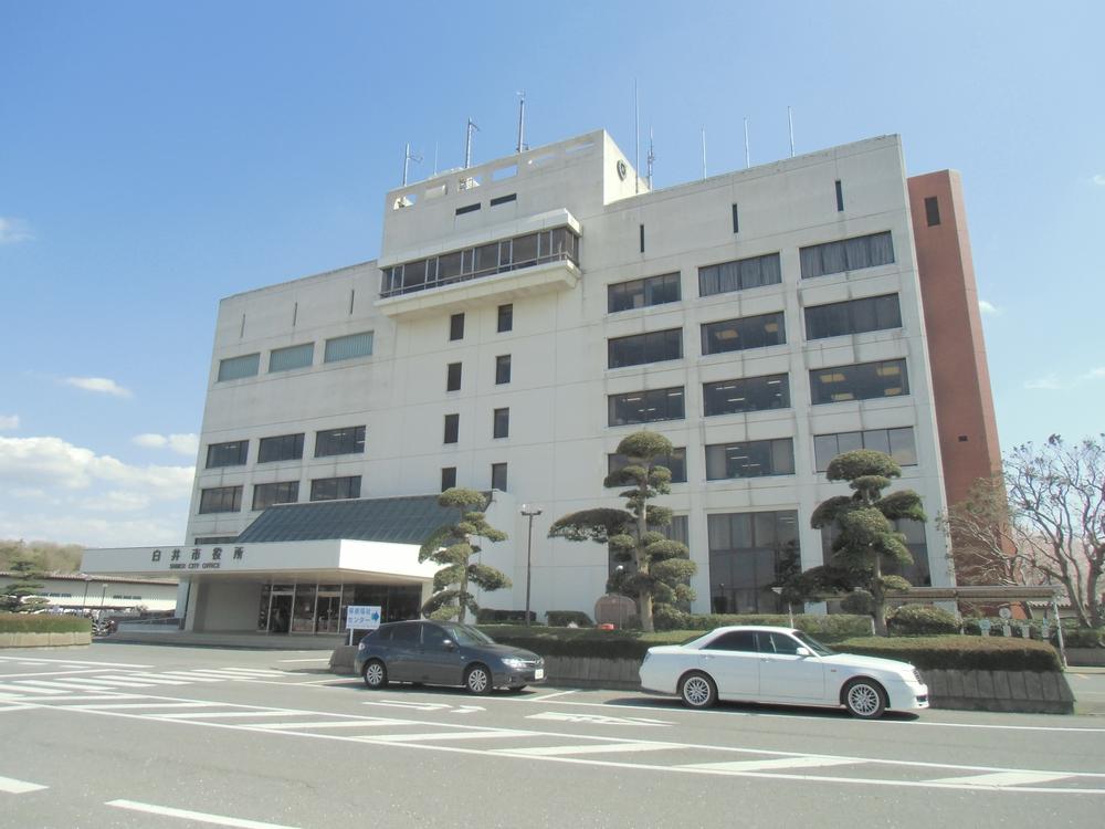 Government office. Also there Shirai city hall to the location of the 13-minute walk (west Shirai branch) from 2000m property to Shirai city hall.