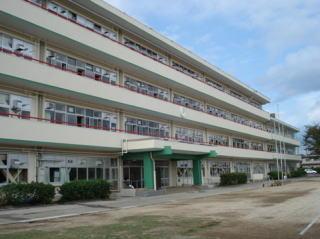 Primary school. Shirai third elementary school 160m up to a 2-minute walk