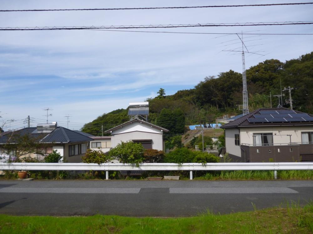 Local photos, including front road. Frontal road Public road width about 6m