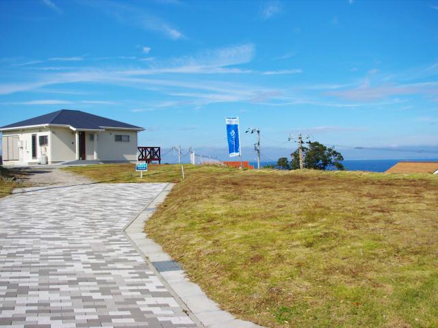 Sale already cityscape photo. Local land photo