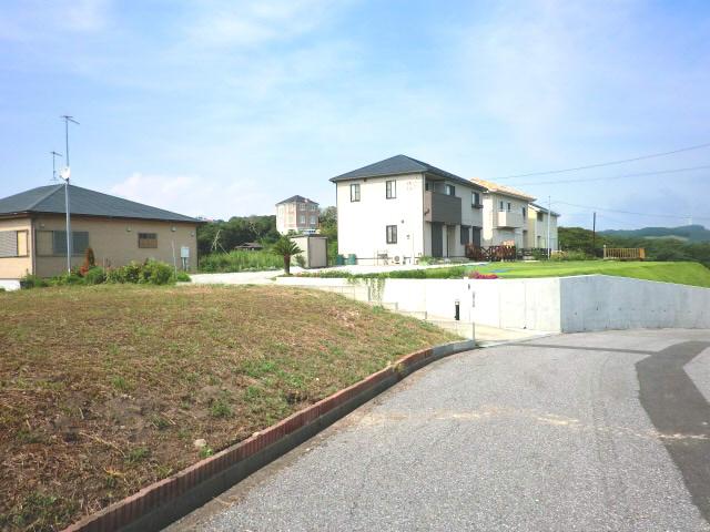 Sale already cityscape photo. Sale already the city average