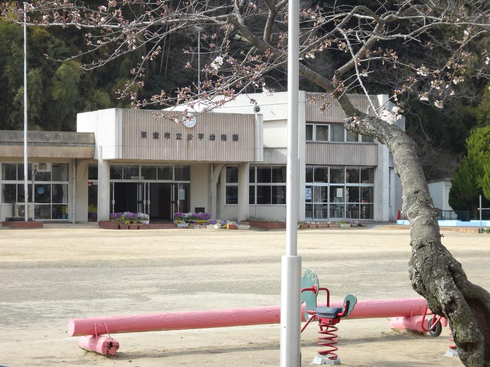 kindergarten ・ Nursery. Is a convenient environment to drop off and pick up in the 5600m car to fair kindergarten