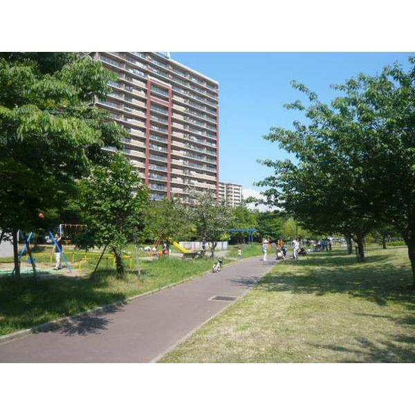 park. Gaozhou until Central Park 303m