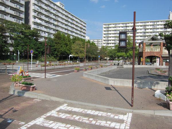 park. Traffic park 210m to ~ It is a fun park to meet in small animals or ride in a vehicle ~