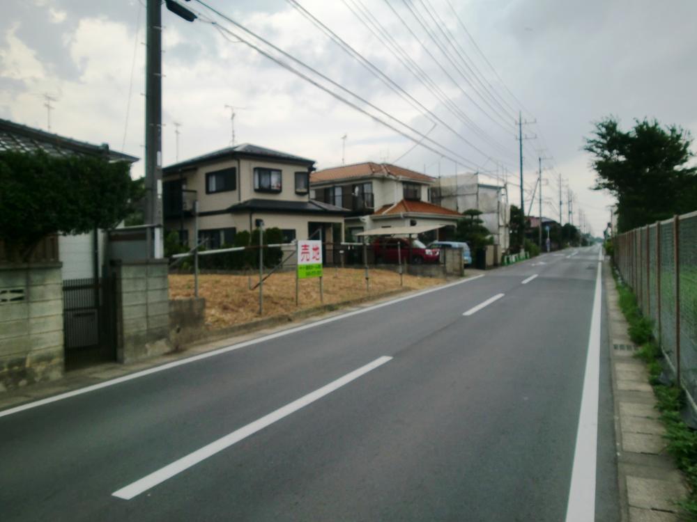 Local photos, including front road. Local (July 2013) Shooting