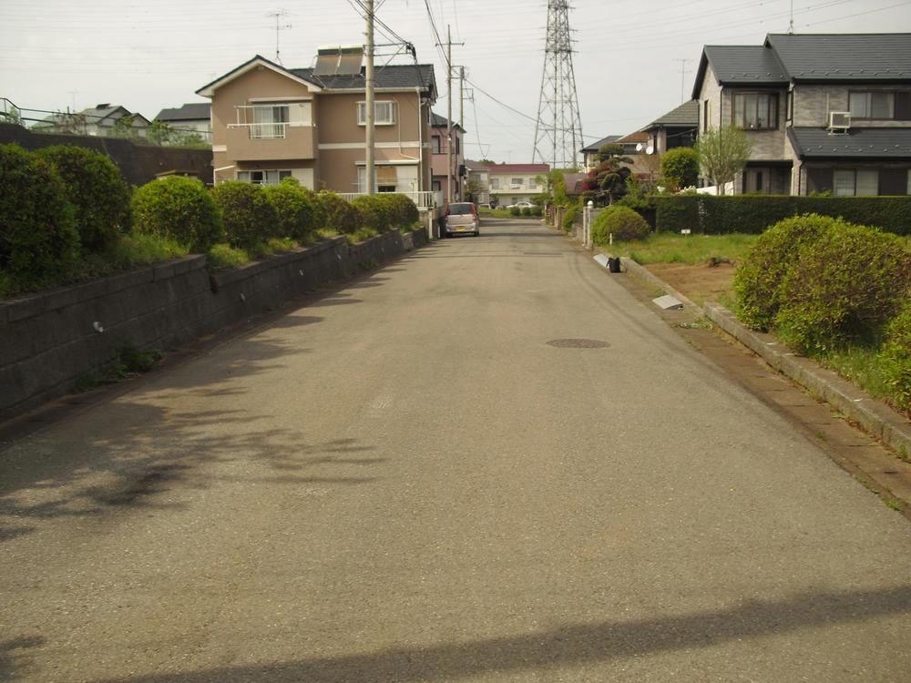 Local photos, including front road. Local (April 2013) Shooting