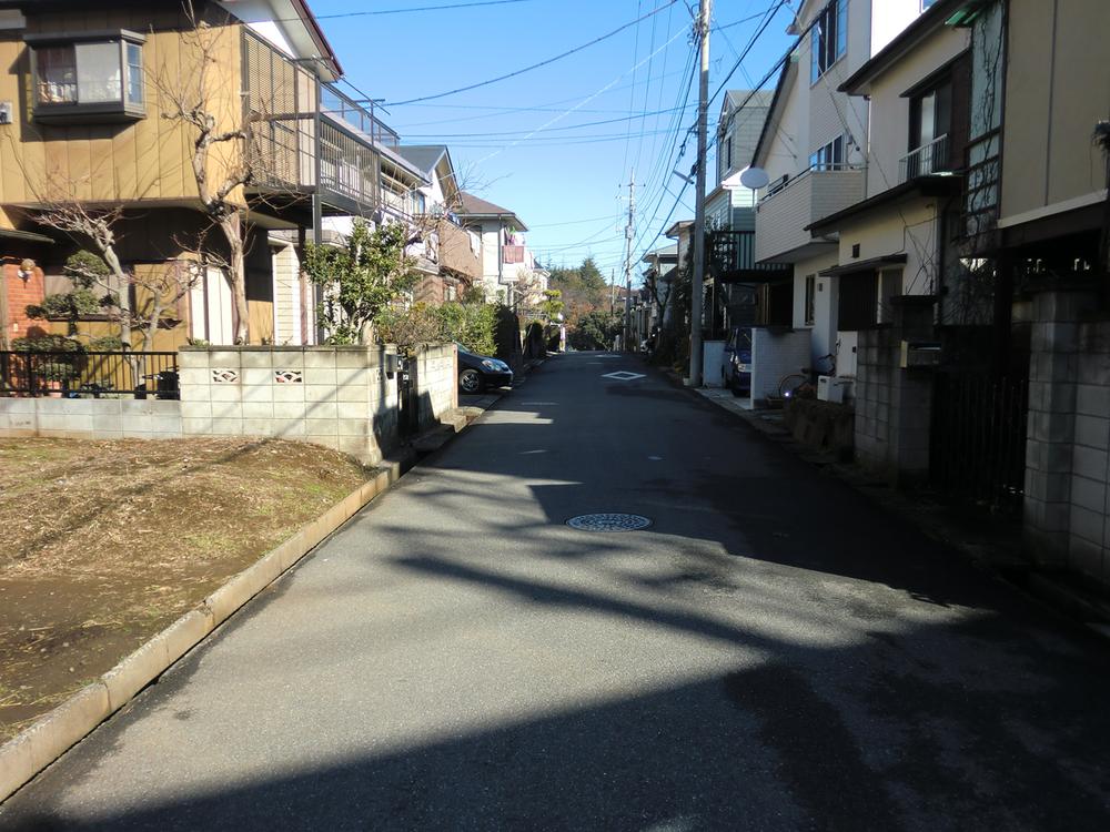 Local photos, including front road. Local (12 May 2013) Shooting