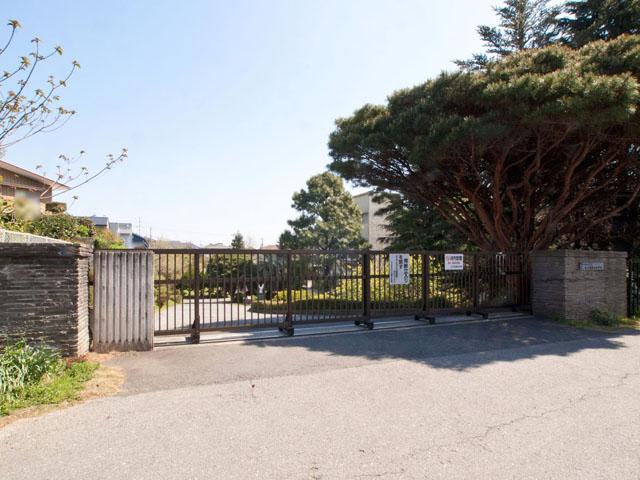 Primary school. Yachiyo Municipal Yachiyodaihigashi to elementary school 320m