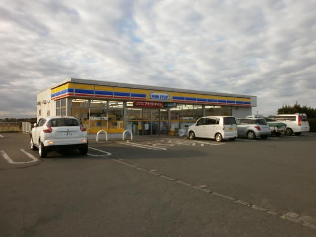 Convenience store. MINISTOP 1100m until Sakura Kamishizuhara shop