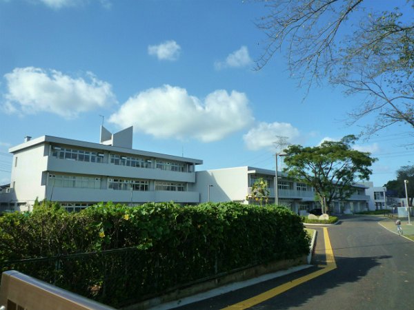 Primary school. 1000m to the south elementary school (elementary school)