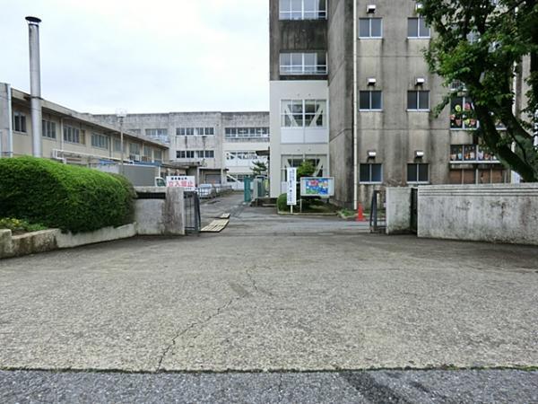 Primary school. Yagihara happy walk up to 320m elementary school to elementary school 4 minutes! 