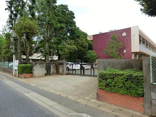 Primary school. Yotsukaidou 700m up to elementary school