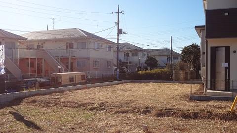 Local photos, including front road. Local (12 May 2013) Shooting