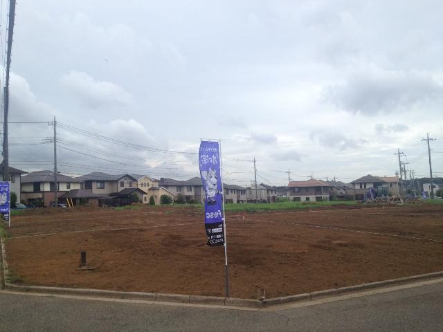 Local photos, including front road. Local (September 2013) Shooting