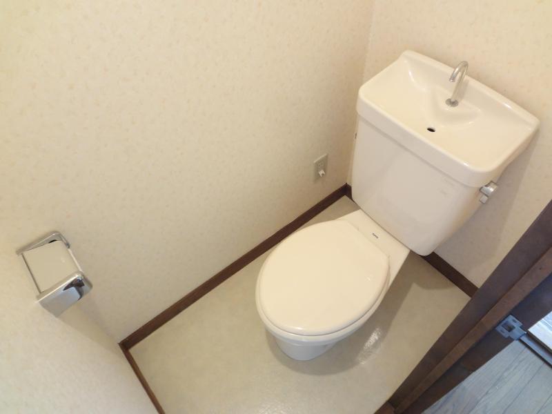 Toilet. Regent ・ Tamai 1DK toilet