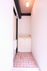 Entrance. There is also entrance shoebox