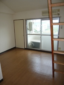 Living and room. Western-style 10 Pledge sunny south-facing balcony