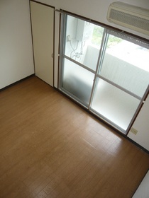 Living and room. Room viewed from loft