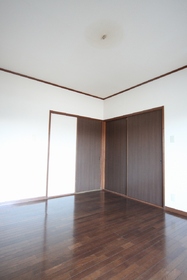 Living and room. Western-style 7 Pledge Storage room and flooring