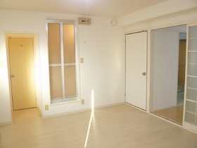 Living and room. DK7.5 Pledge